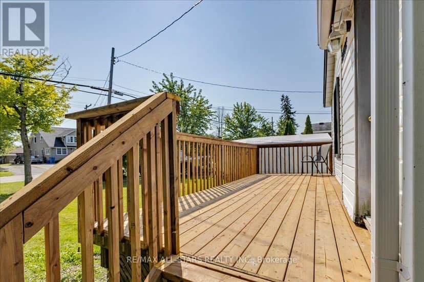 27182 Woodbine Avenue, Georgina, photo 3