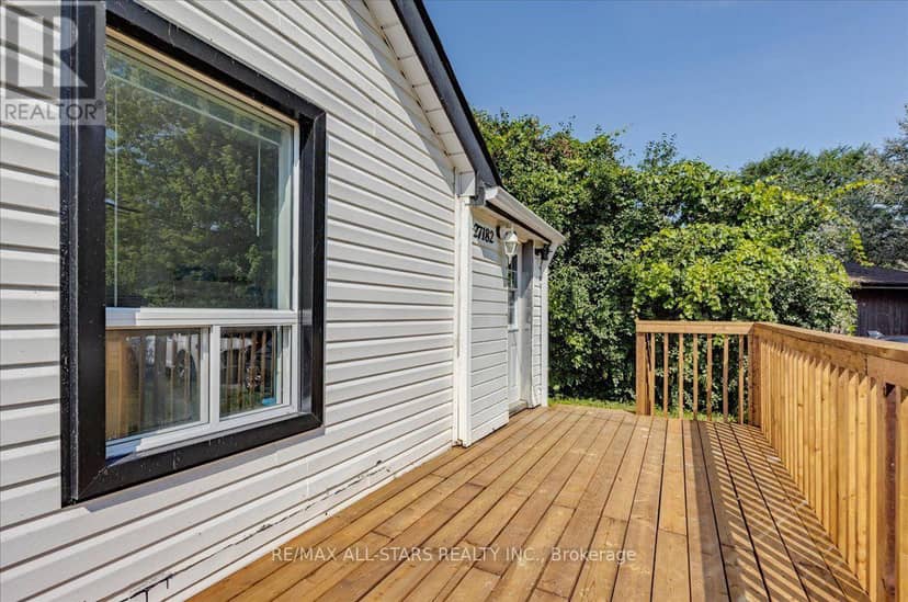 27182 Woodbine Avenue, Georgina, photo 4