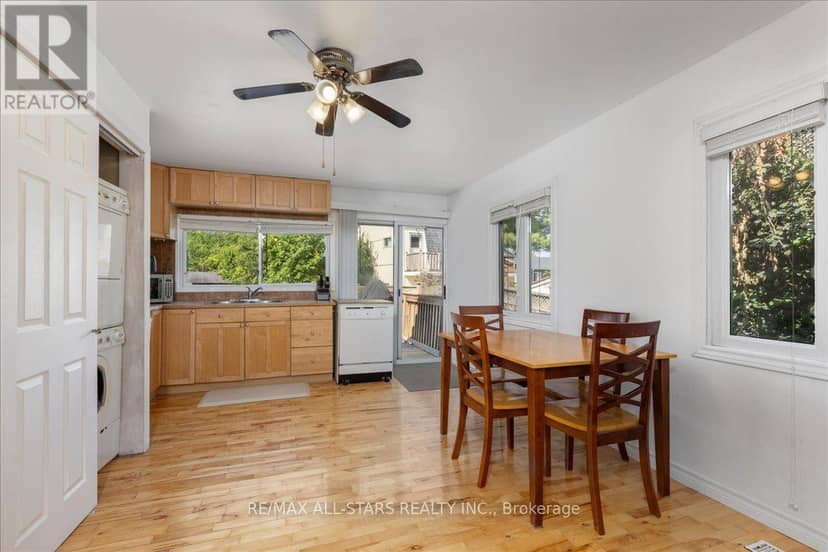 27182 Woodbine Avenue, Georgina, photo 8