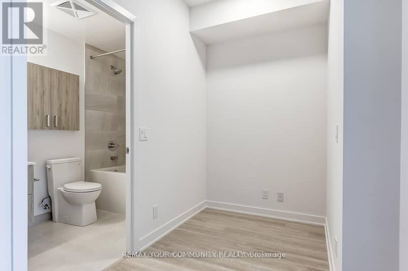 3006 - 30 Upper Mall Way — photo 12 of 21