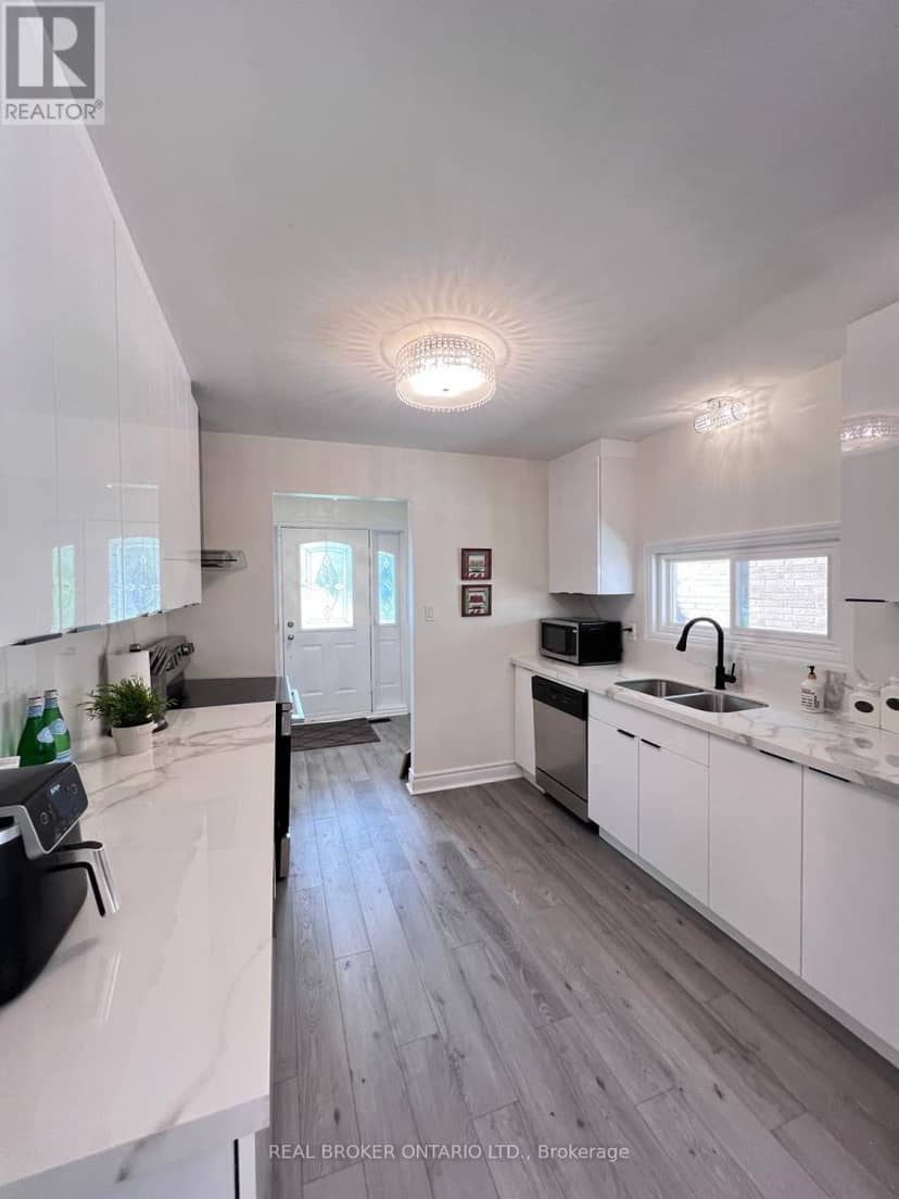 105 Fred Varley Drive — photo 4 of 18