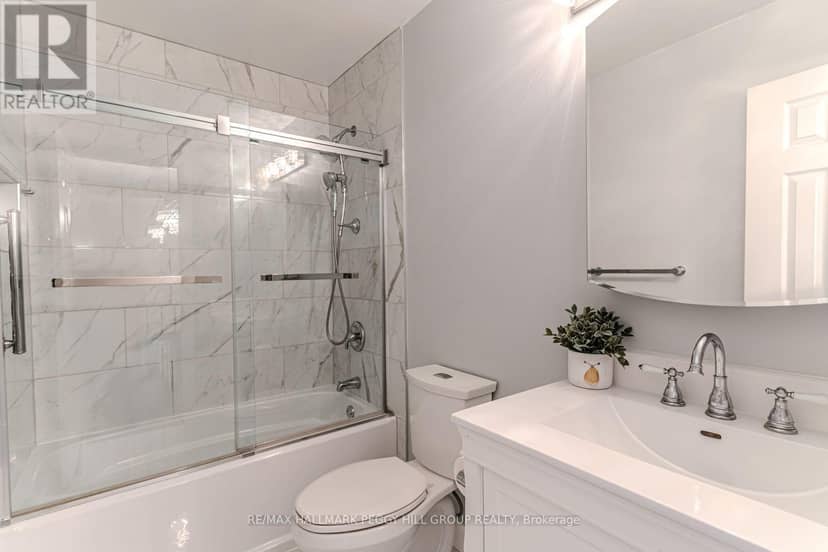 17 Bruce Crescent — photo 10 of 19