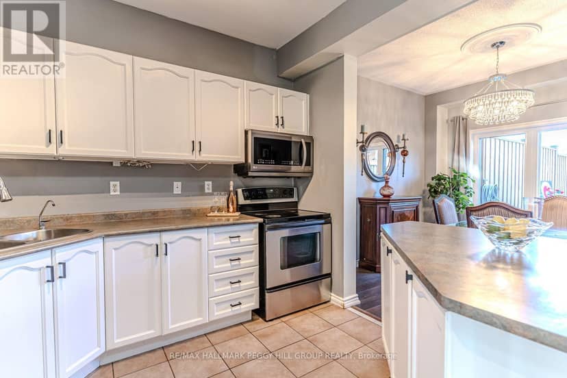 17 Bruce Crescent, Barrie, photo 4