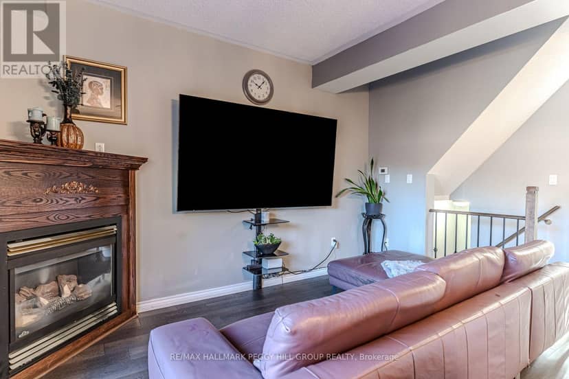 17 Bruce Crescent, Barrie, photo 6