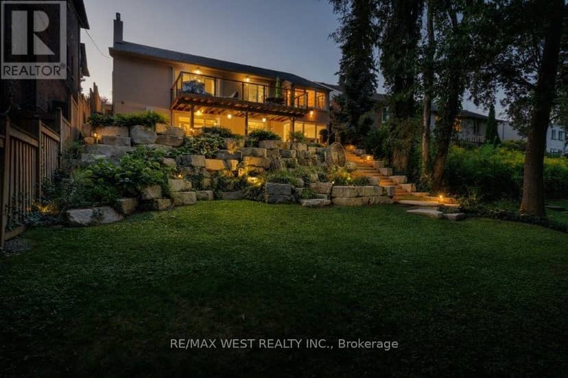 4653 Dundas Street W, Toronto, photo 2