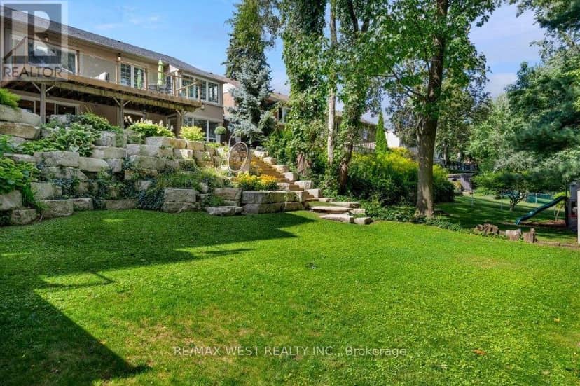 4653 Dundas Street W — photo 40 of 40