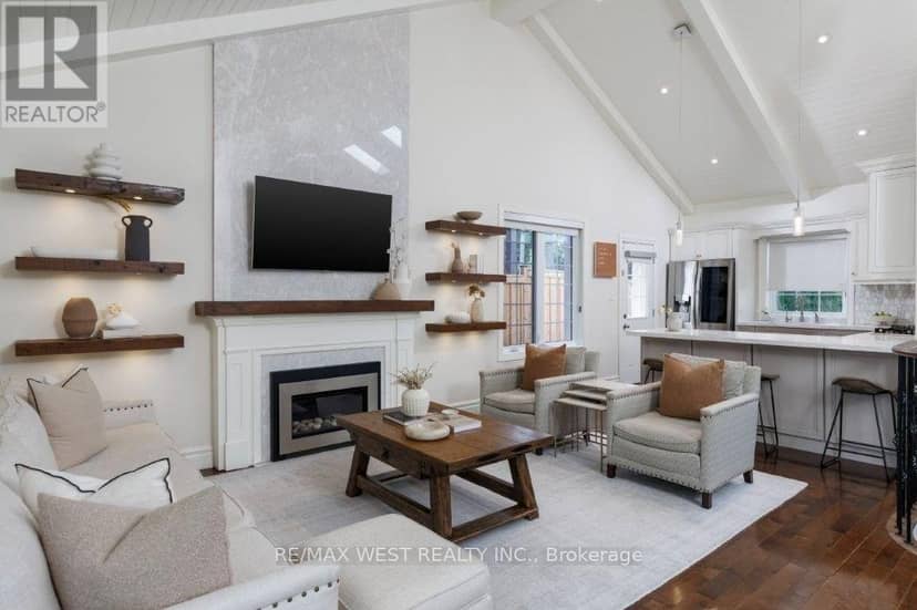 4653 Dundas Street W, Toronto, photo 8