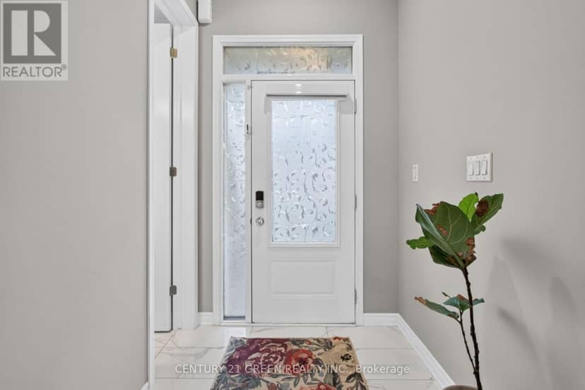 1570 Severn Drive, Milton, photo 7