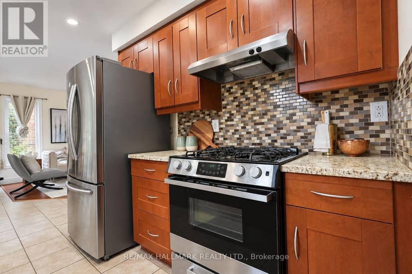 14 Crawford Rose Drive, Aurora, photo 8