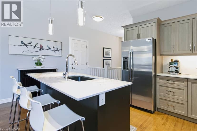 244 DUNDAS Street W Unit# 22 — photo 12 of 35