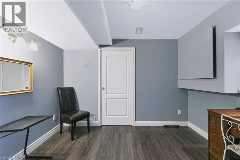 244 DUNDAS Street W Unit# 22 — photo 27 of 35