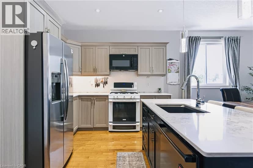 244 DUNDAS Street W Unit# 22 — photo 9 of 35