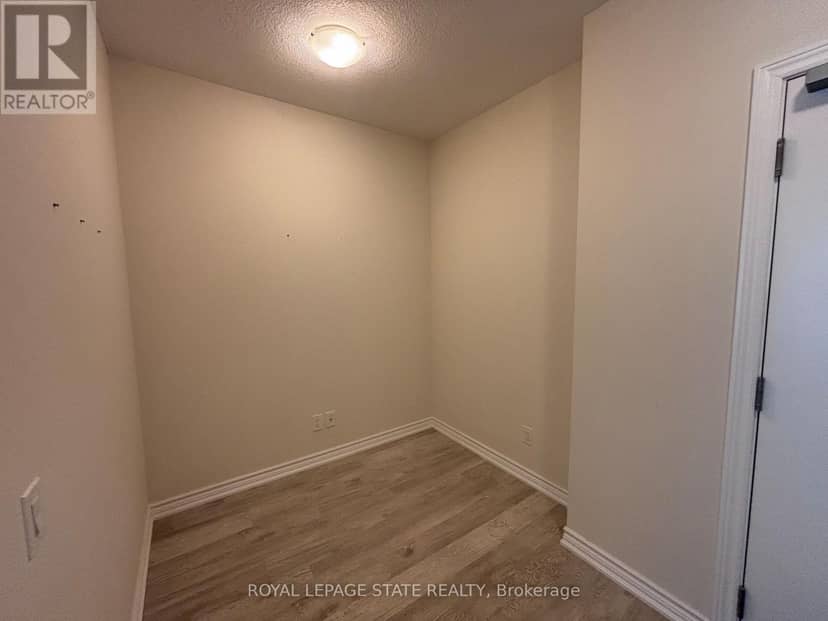 309 - 40 Esplanade Lane — photo 12 of 17