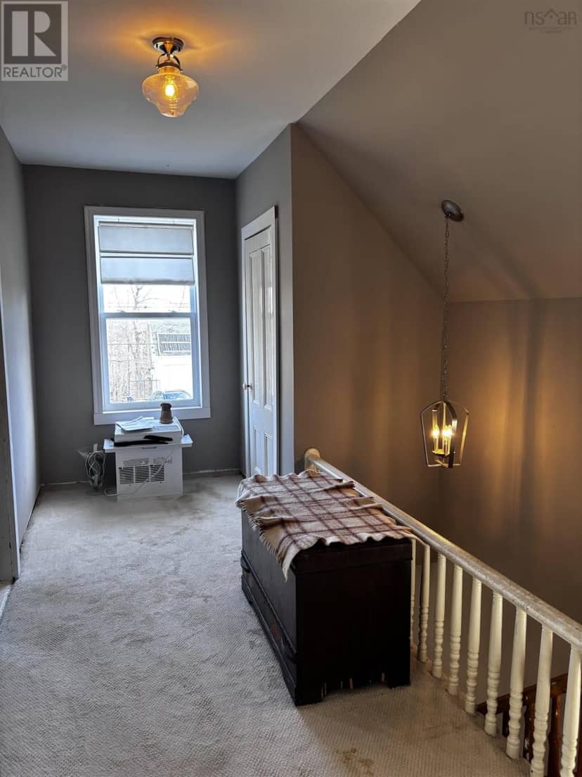 55 Maple Avenue — photo 28 of 40
