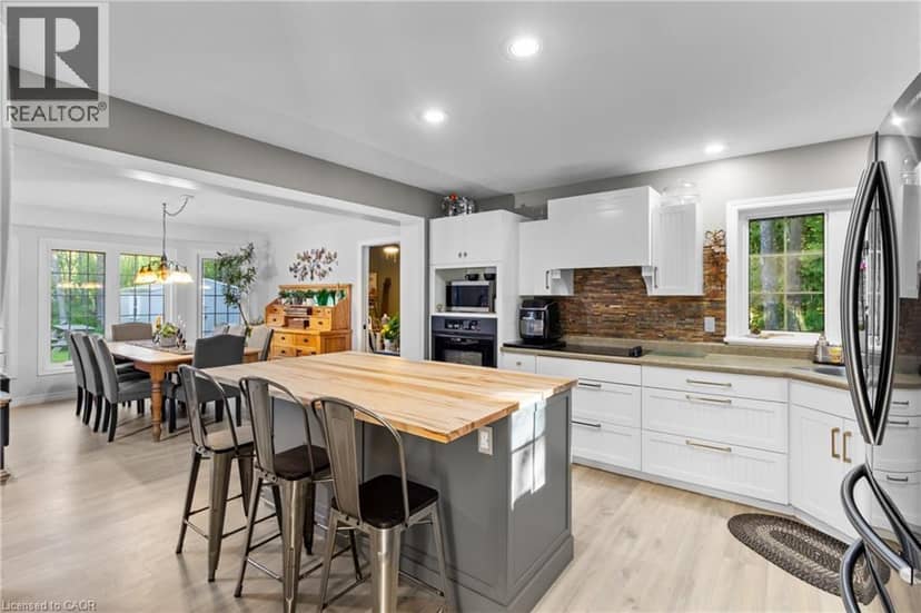 126 WILSON Drive — photo 9 of 33