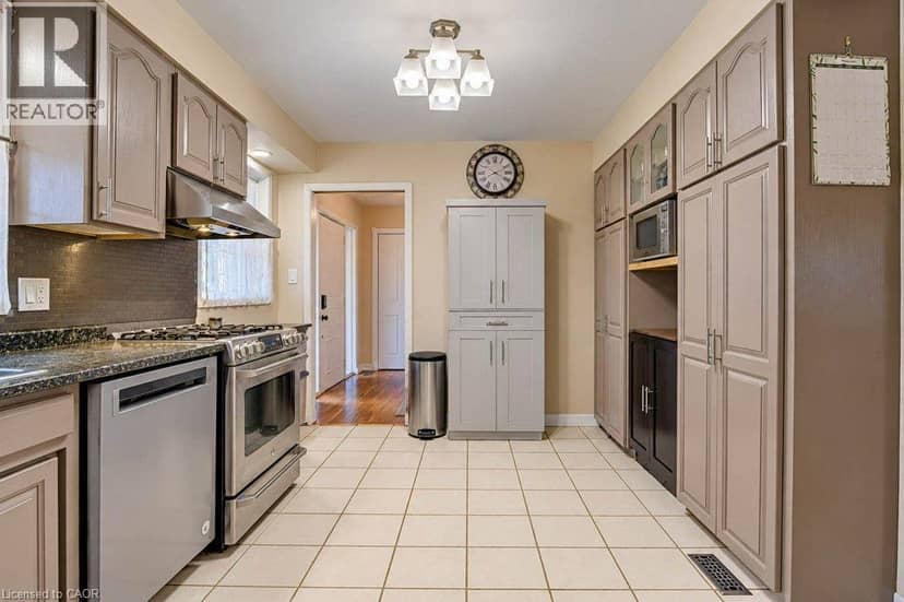 1370 THORMAN Place — photo 15 of 40