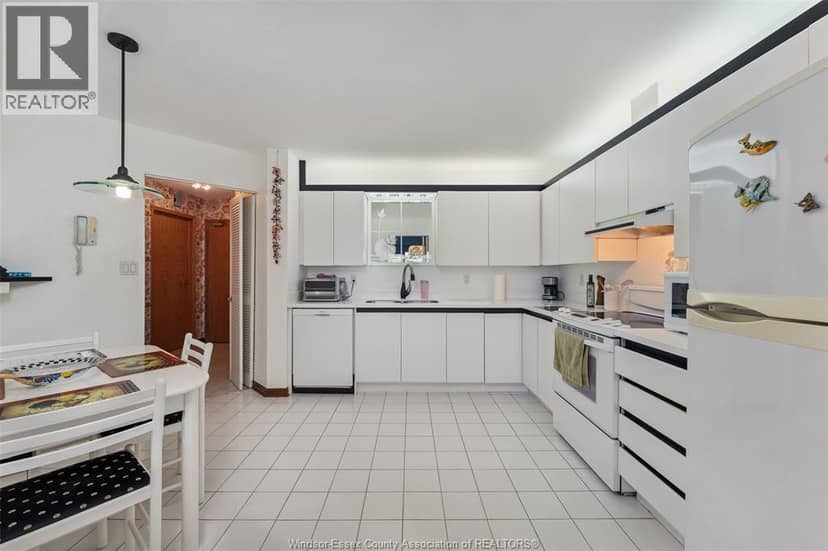 5151 Riverside Drive E — photo 15 of 35