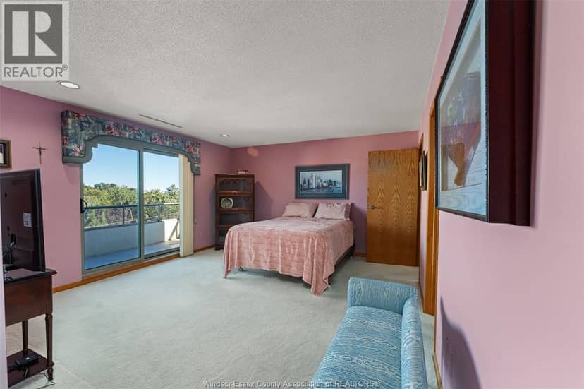 5151 Riverside Drive E — photo 21 of 35
