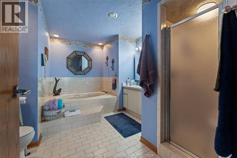 5151 Riverside Drive E — photo 24 of 35