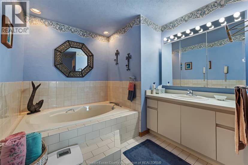 5151 Riverside Drive E — photo 25 of 35