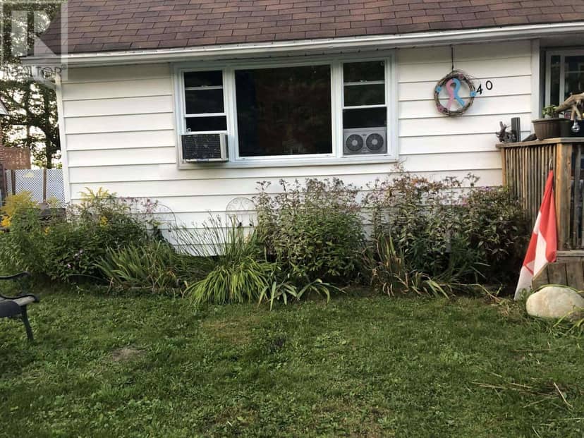 40 Robertson RD — photo 3 of 7