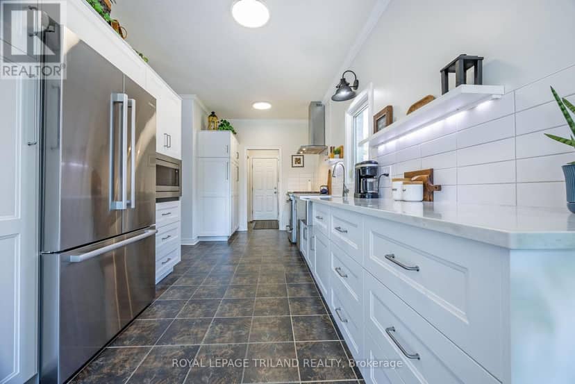 15 Augusta Crescent — photo 15 of 40