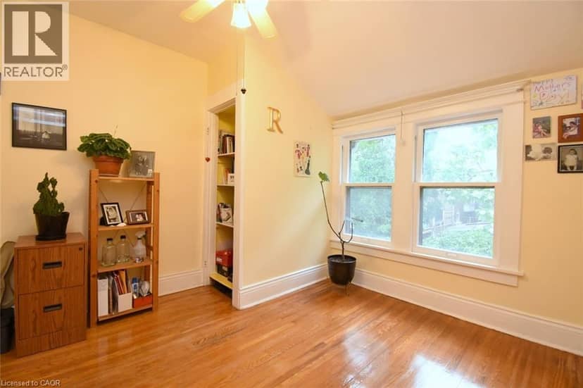 28 ST CLAIR Avenue — photo 31 of 40