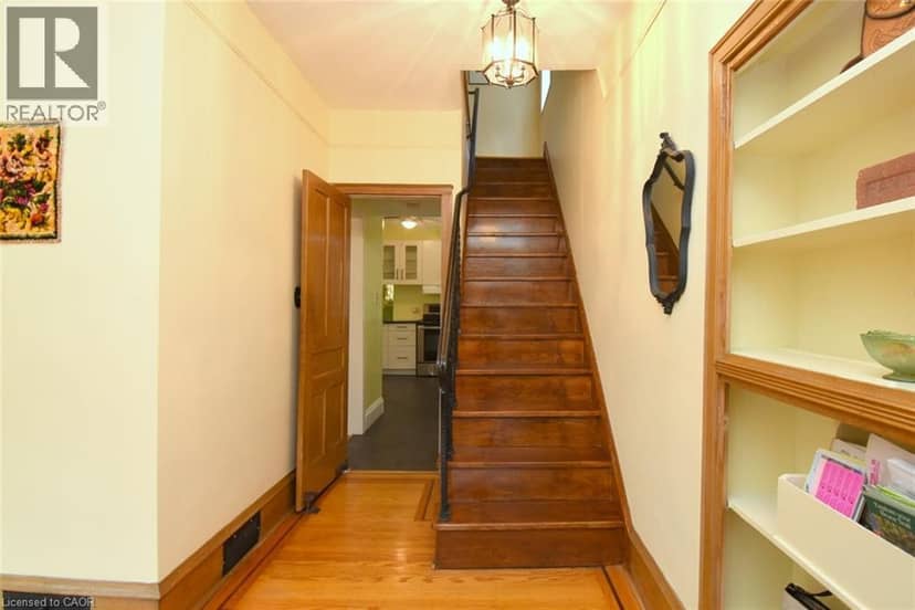 28 ST CLAIR Avenue — photo 20 of 40