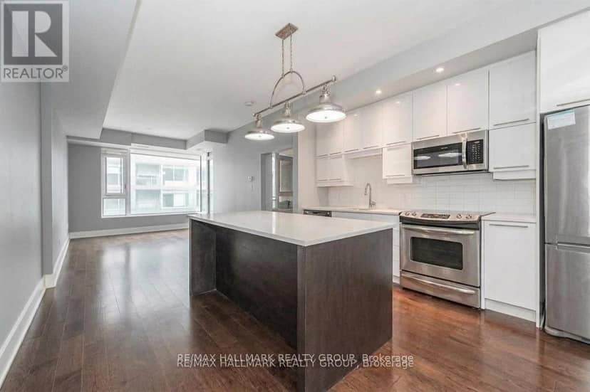 319 - 101 Richmond Road — photo 12 of 34