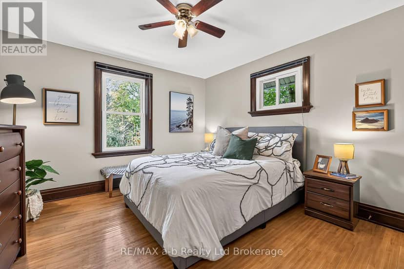 162 Graham Street — photo 15 of 27