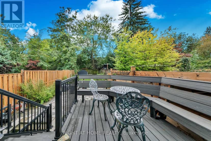 185 Soudan Avenue — photo 25 of 27