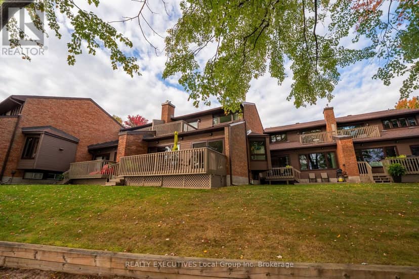 7 - 555 Main Street S, Callander