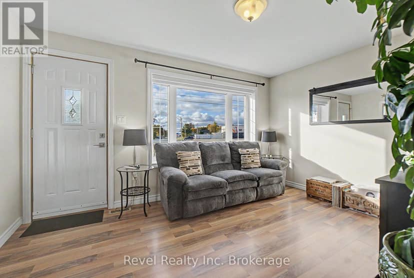 204 Delaware Avenue — photo 12 of 40