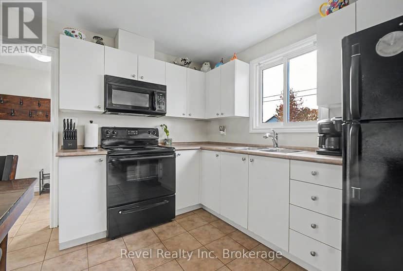 204 Delaware Avenue, North Bay, photo 5