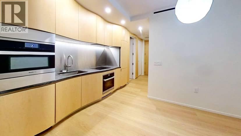 9xx 1568 ALBERNI STREET, Vancouver