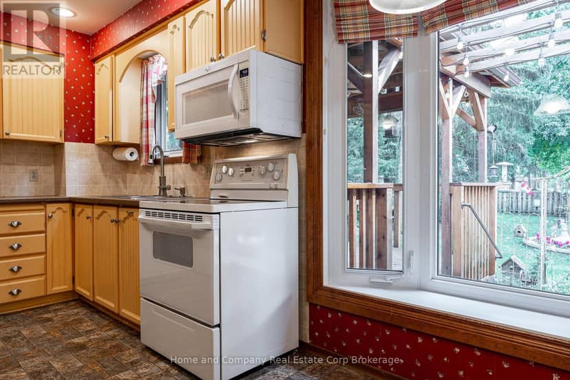 69 Nethercott Drive — photo 14 of 40