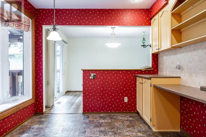 69 Nethercott Drive — photo 16 of 40