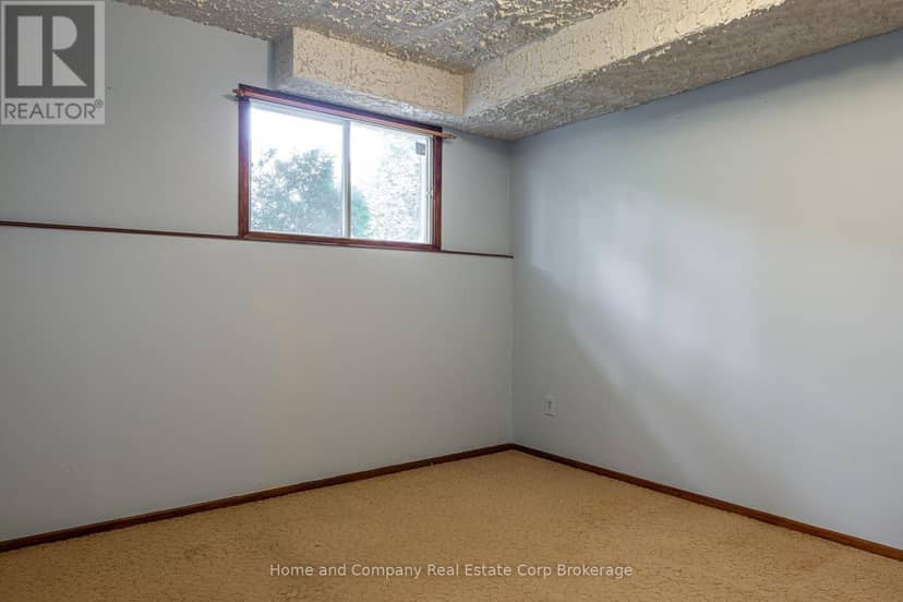 69 Nethercott Drive — photo 24 of 40