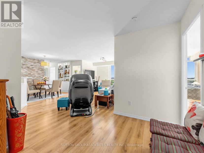 1706 - 23 Lorraine Drive — photo 13 of 32
