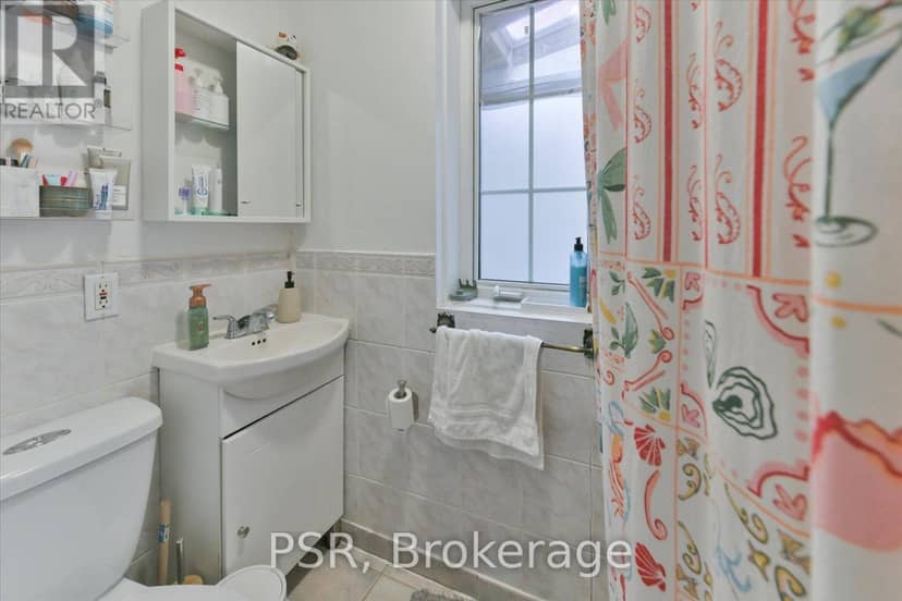 64 Gladstone Avenue — photo 15 of 40