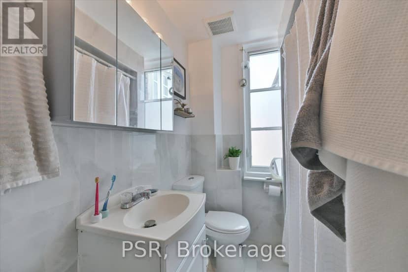 64 Gladstone Avenue — photo 27 of 40