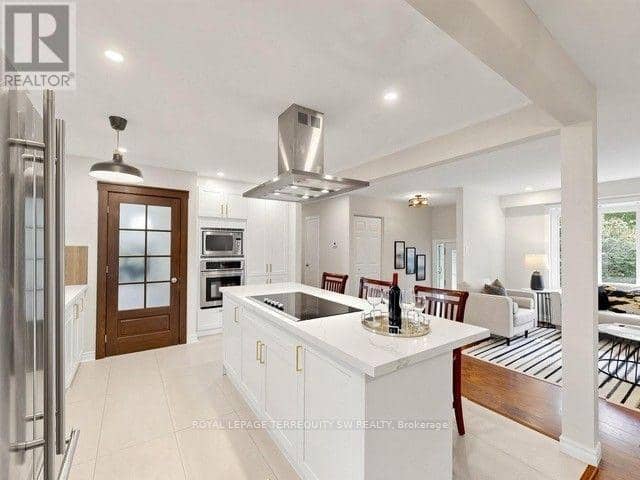 12 Sir Pellias Terrace — photo 10 of 32