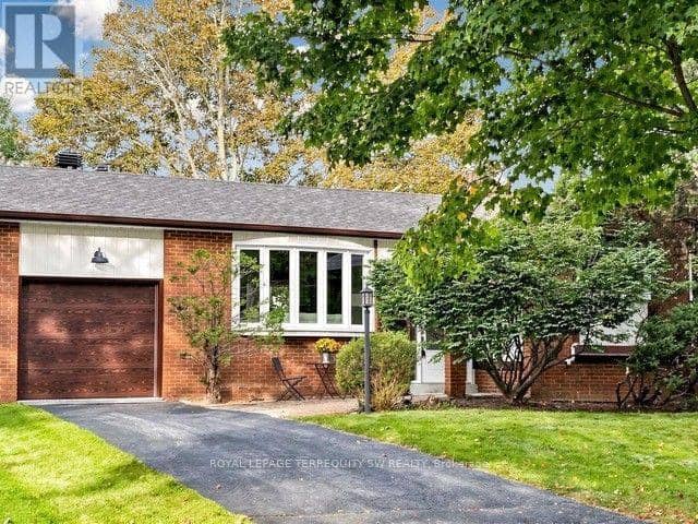 12 Sir Pellias Terrace, Markham, photo 2