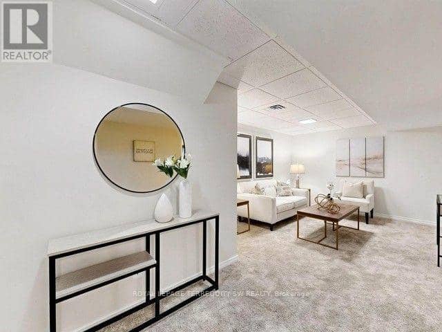 12 Sir Pellias Terrace — photo 21 of 32