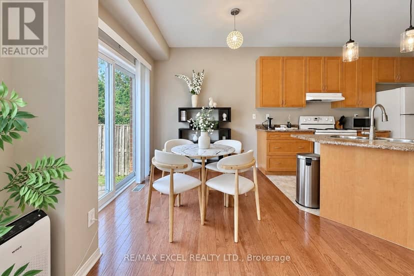 1808 Castlemore Avenue — photo 14 of 35