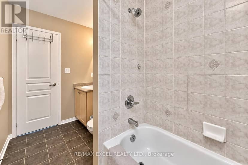 1808 Castlemore Avenue — photo 31 of 35