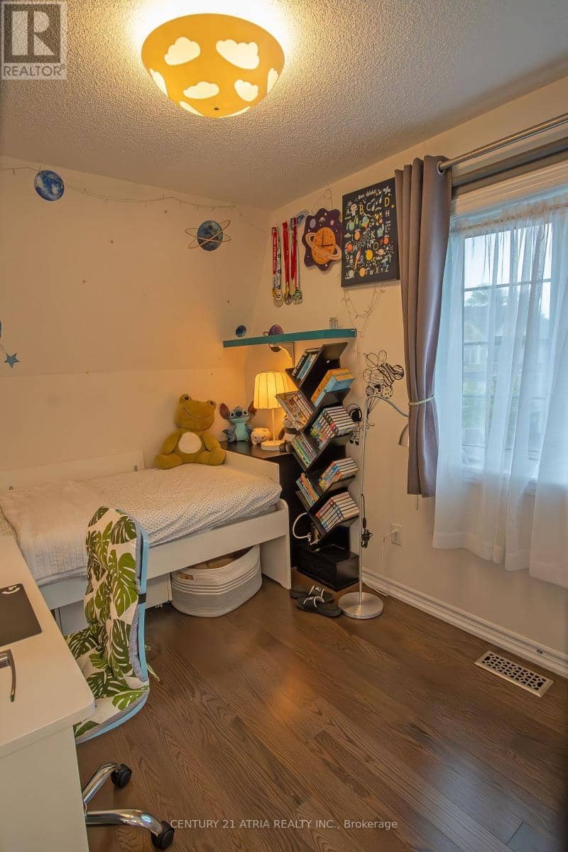 10951 Woodbine Avenue — photo 14 of 21