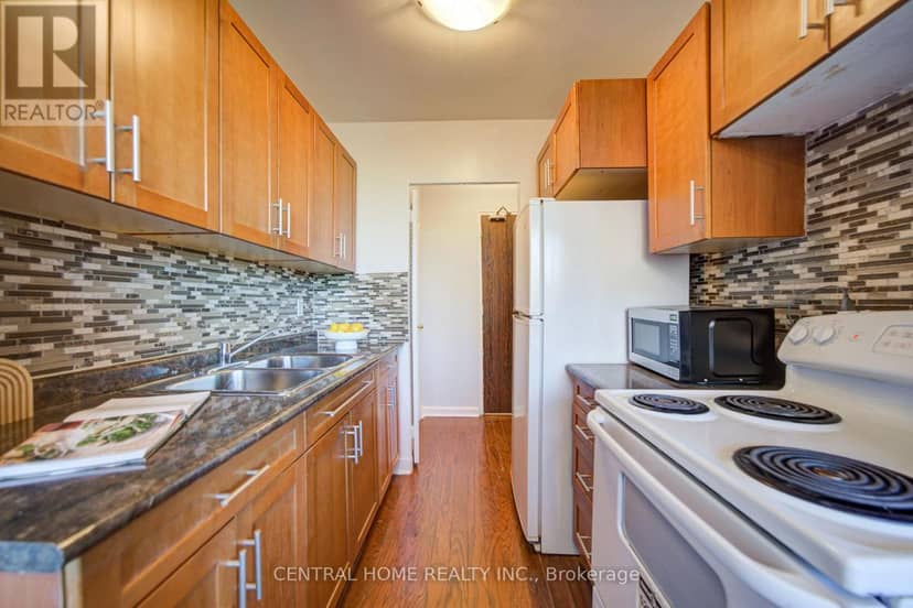 504 - 921 Midland Avenue — photo 6 of 26