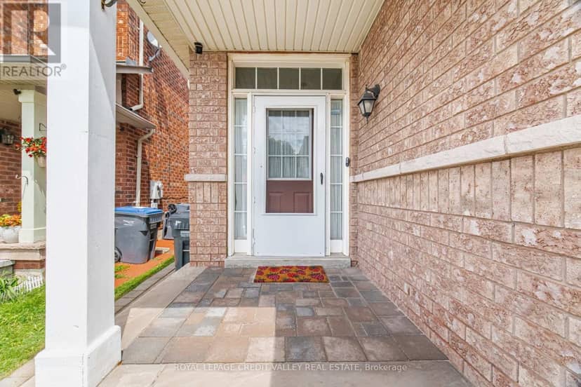 7443 Russian Olive Close — photo 4 of 40