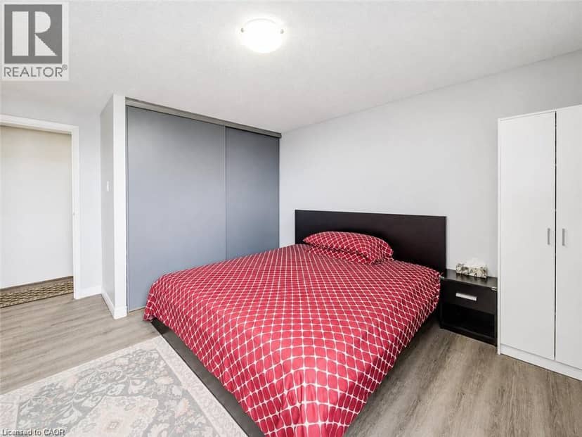 4 AVALON Place Unit# 303 — photo 14 of 24
